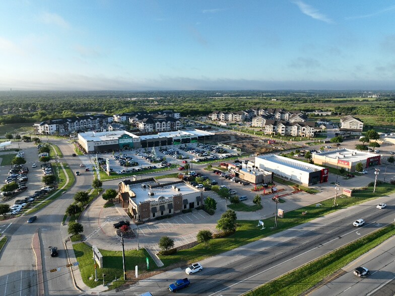 More Photos Of SW Wilshire Blvd @ Commons Drive, Burleson Supermarket For Lease