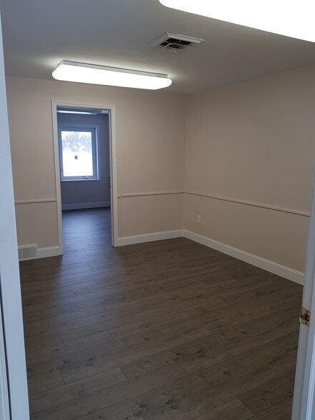 More Photos Of 864 Burdeck St, Schenectady Office For Sale