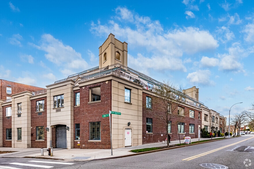 More Photos Of 8330 Kew Gardens Rd, Jamaica Apartments For Sale