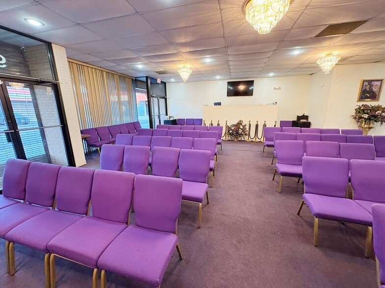More Photos Of 97 Yost Pl, Capitol Heights Fast Food For Sale