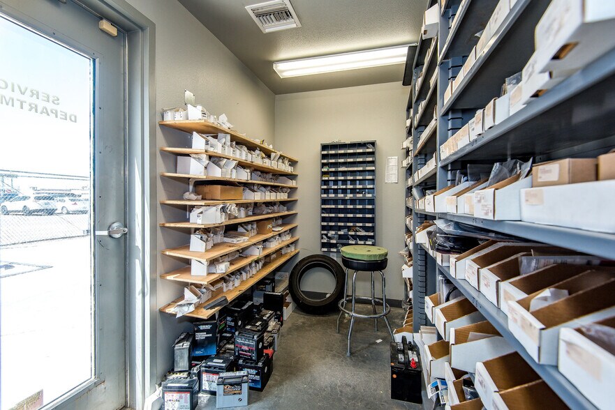 More Photos Of 2106 Highway 95, Bullhead City Auto Dealership For Sale