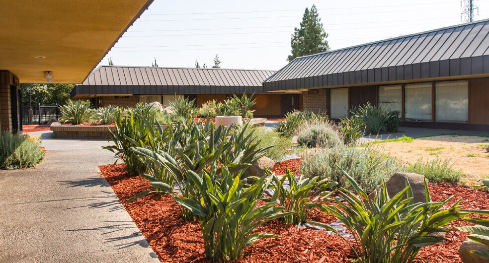 More Photos Of 3636 N 1st St, Fresno Unknown For Lease