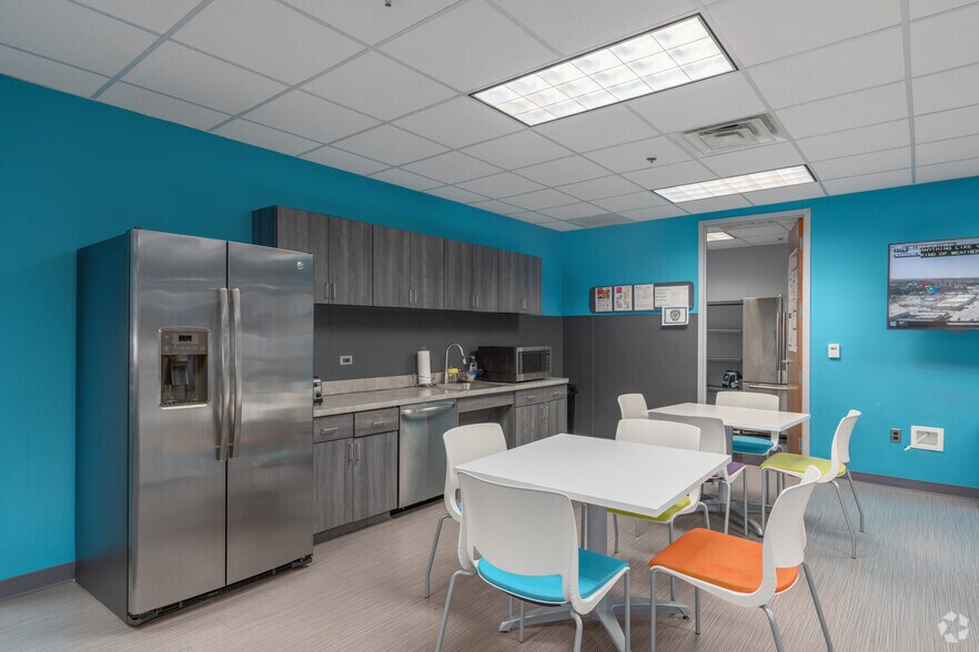More Photos Of 1717 Newtown Langhorne Rd, Langhorne Office For Lease