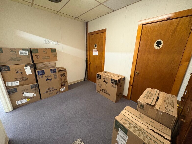 More Photos Of 1391 State Route 66, New Bethlehem Freestanding For Sale