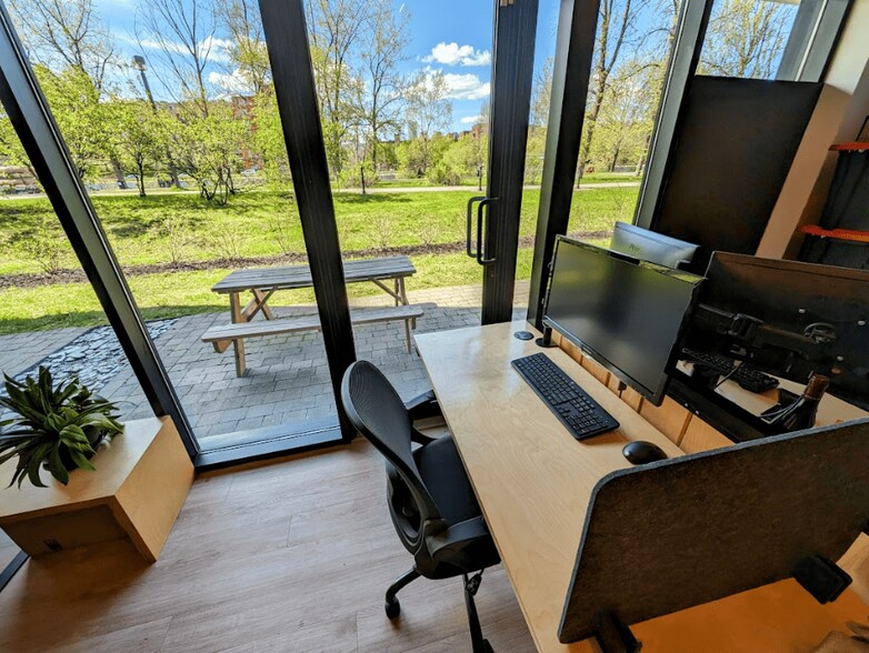 More Photos Of 2727 Rue Saint-Patrick, Montréal Coworking Space