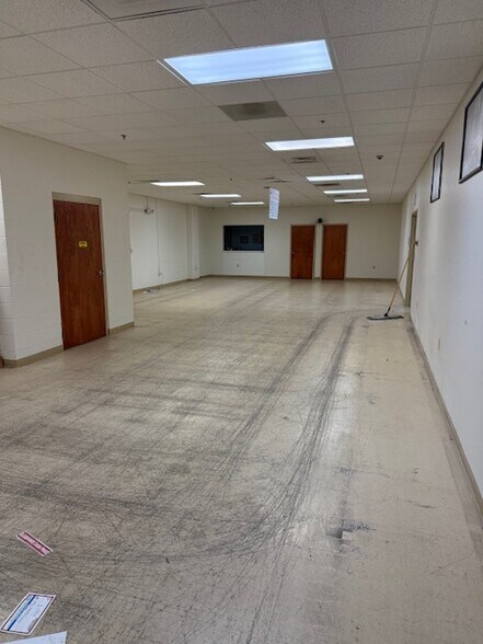 More Photos Of 2315 Catawba Valley Blvd SE, Hickory Unknown For Lease
