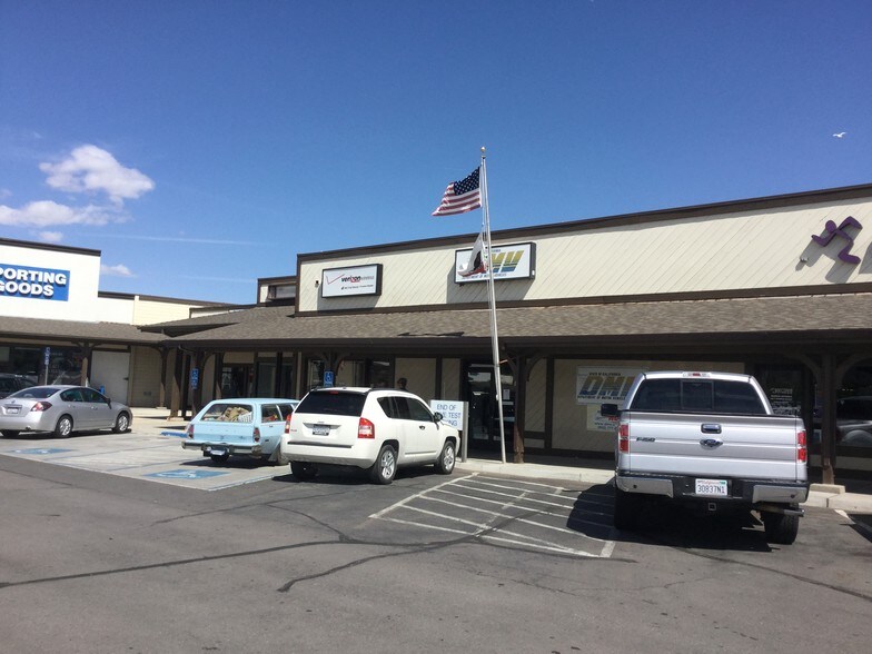 Primary Photo Of 400-529 Main St, Susanville Unknown For Lease