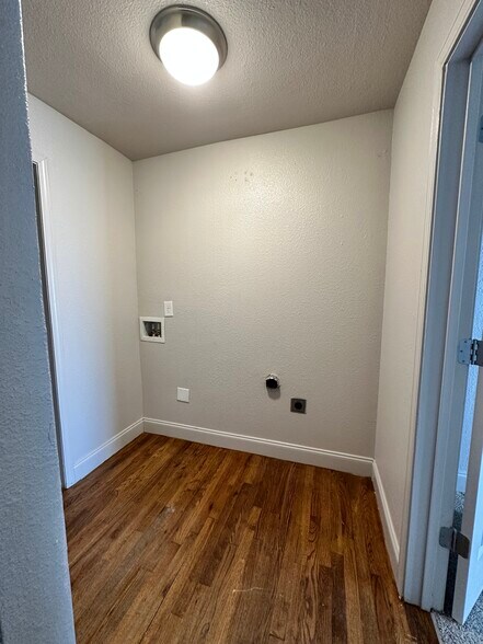 More Photos Of 214 Randolph St, Atlanta Apartments For Sale