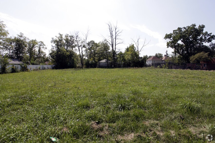 More Photos Of 160 Auburn Rd, Pontiac Land For Sale