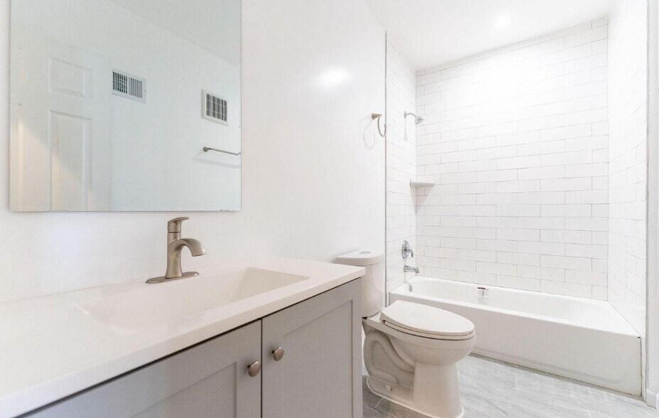 More Photos Of 2928 Nelson Pl Se, Washington Apartments For Sale