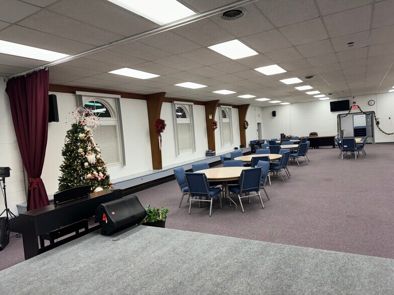 More Photos Of 45504 Cass Ave, Utica Religious Facility For Sale