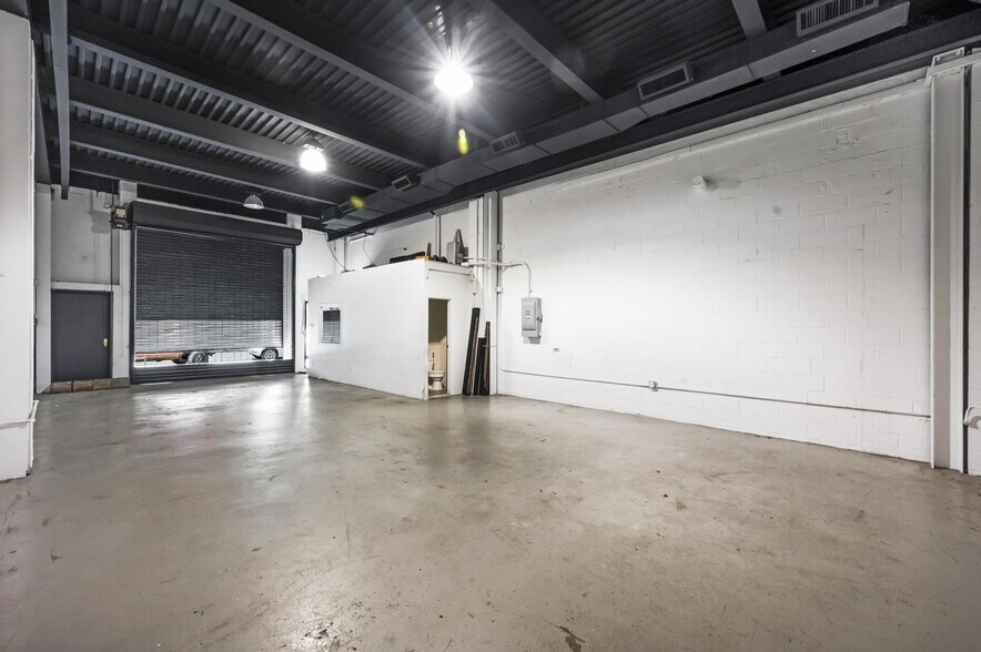 More Photos Of 219 Bond St, Brooklyn Warehouse For Lease
