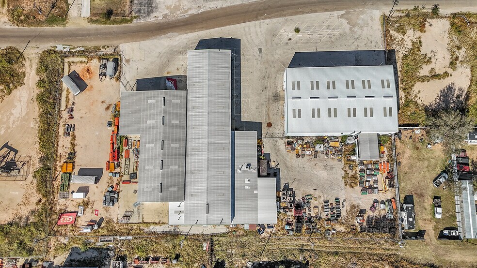 More Photos Of 2121 W 44th St, Odessa Industrial For Sale