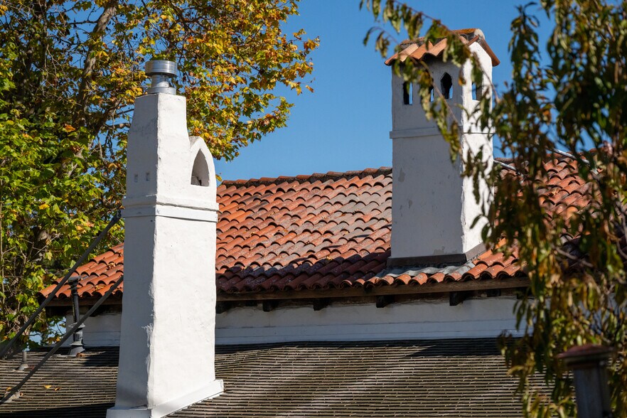 More Photos Of 502 Pierce St, Monterey Office For Sale