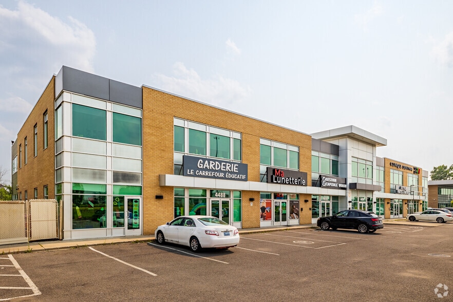 More Photos Of 4488-4500 Hwy 440, Laval Storefront Retail Office For Sale