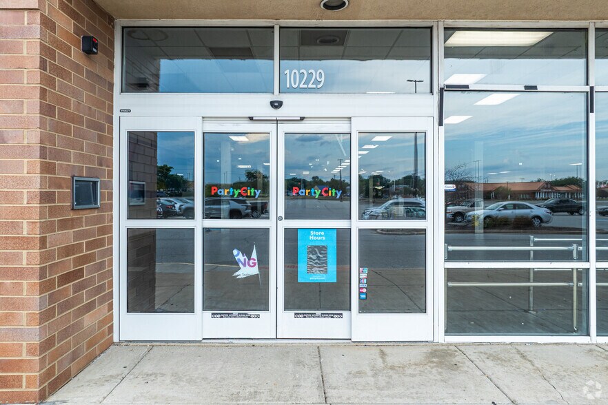 More Photos Of 10143-10451 Indianapolis Blvd, Highland Unknown For Lease