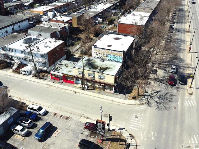 Primary Photo Of 8754 Boul Saint-Michel, Montréal Storefront Retail Office For Sale