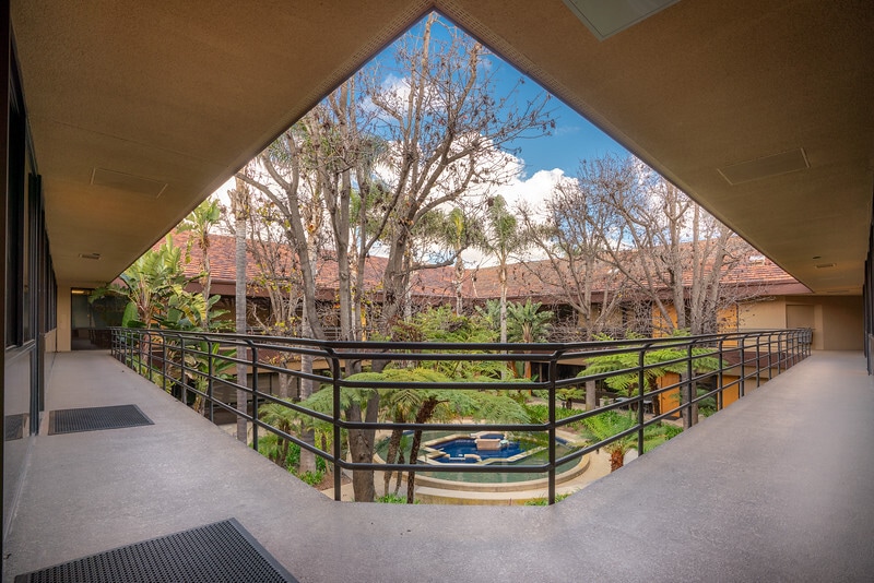 More Photos Of 6390 Greenwich Dr, San Diego Loft Creative Space For Lease