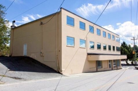 More Photos Of 337 Oak Ave, Spruce Pine Office For Lease