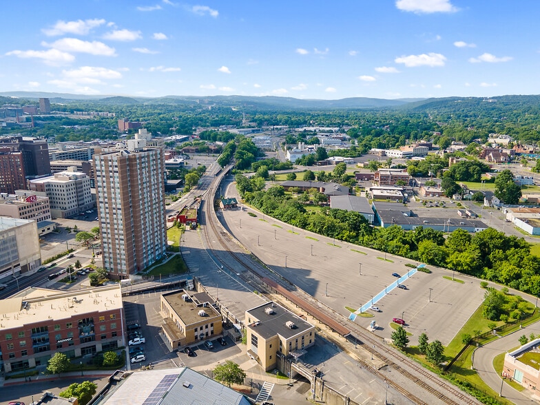 More Photos Of 269 W Jefferson St, Syracuse Office For Lease