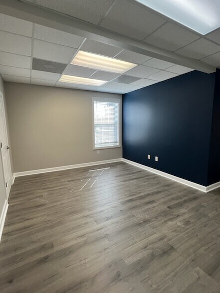 More Photos Of 18809 W Catawba Ave, Cornelius Medical For Lease
