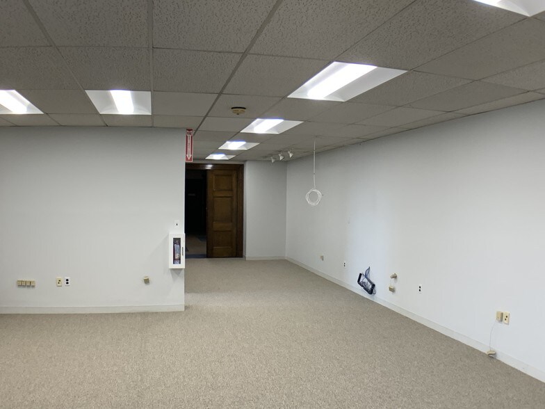 More Photos Of 1950 Massachusetts Ave, Cambridge Office Residential For Lease