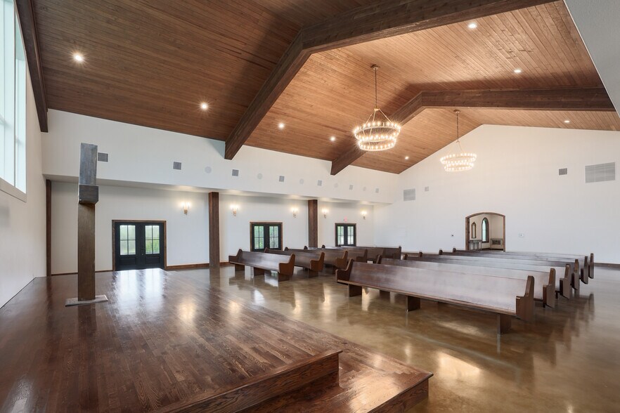 More Photos Of 2550 Bell Springs Rd, Dripping Springs Lodge Meeting Hall For Sale