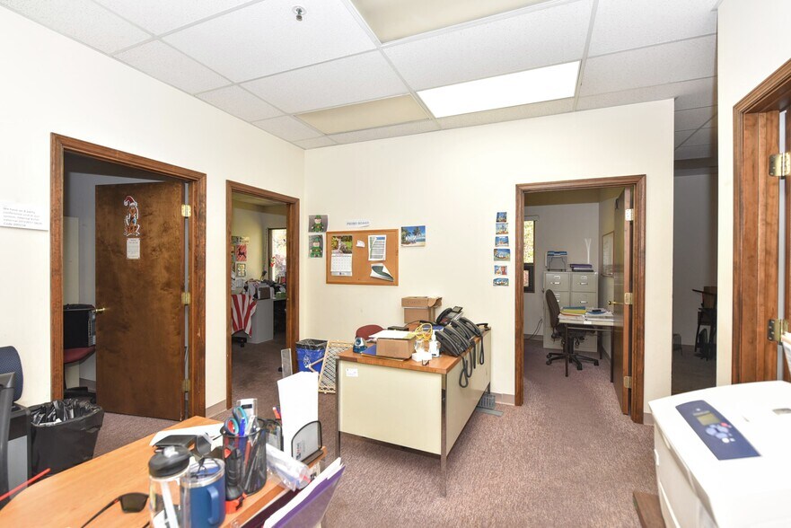 More Photos Of 230 West Parkway, Pompton Plains Flex For Sale