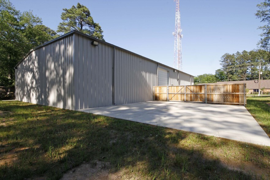 More Photos Of 405 Enterprise St, Longview Warehouse For Sale