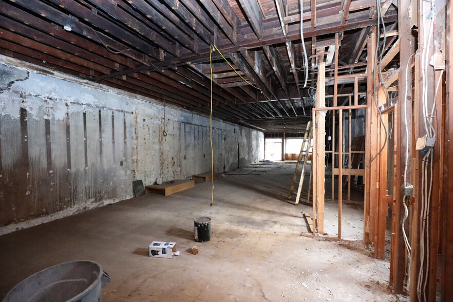 More Photos Of 350 Broadway, Kingston Storefront Retail Office For Sale