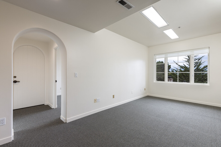 Primary Photo Of Dolores 2 SW of 7th Unit G, Carmel Office For Lease