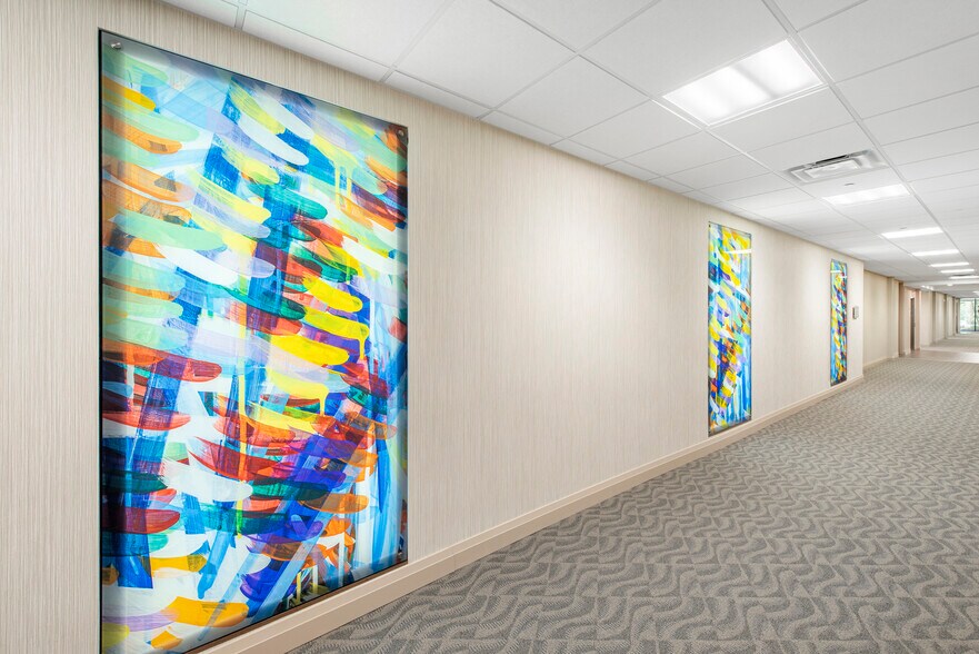 More Photos Of 2030 Bristol Cir, Oakville Office For Lease