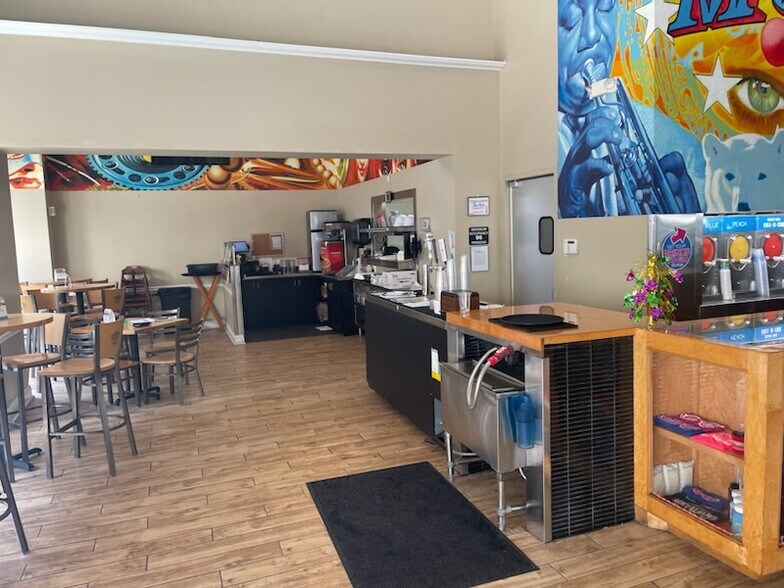 More Photos Of 200 Dauphin St, Mobile Storefront Retail Office For Lease