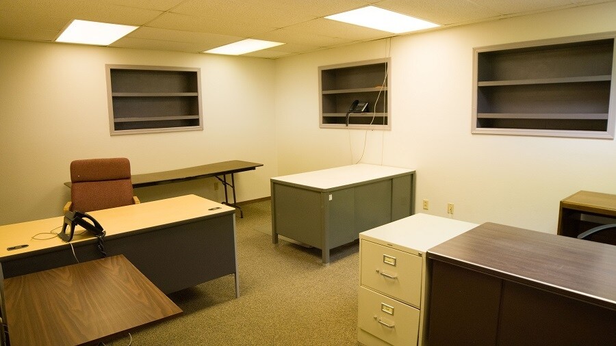 More Photos Of 4310 Oklahoma Ave, Woodward Distribution For Sale