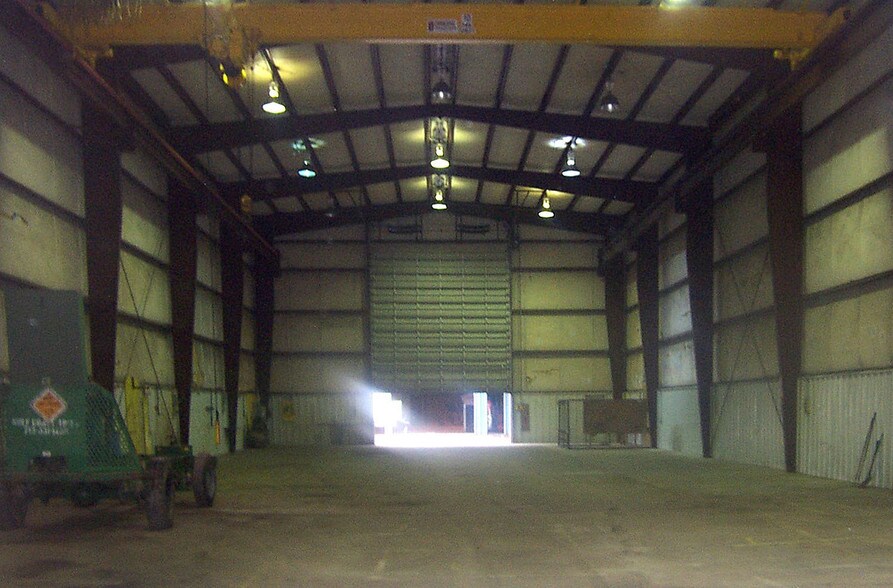 More Photos Of 3701 10th St, Brookshire Warehouse For Lease