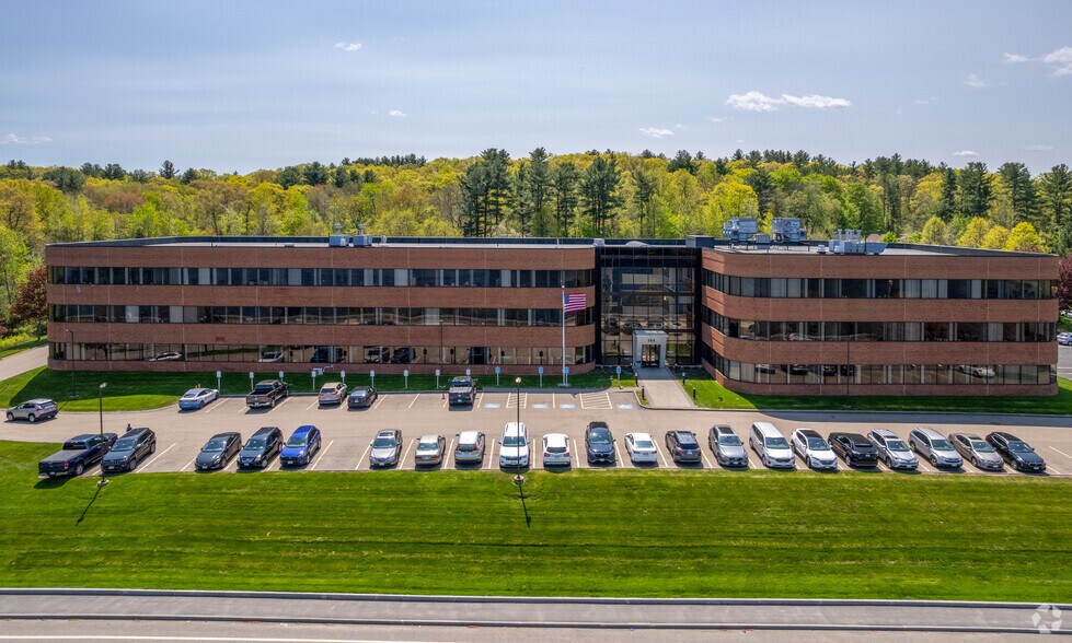 More Photos Of 144 Turnpike Rd, Southborough Office For Lease