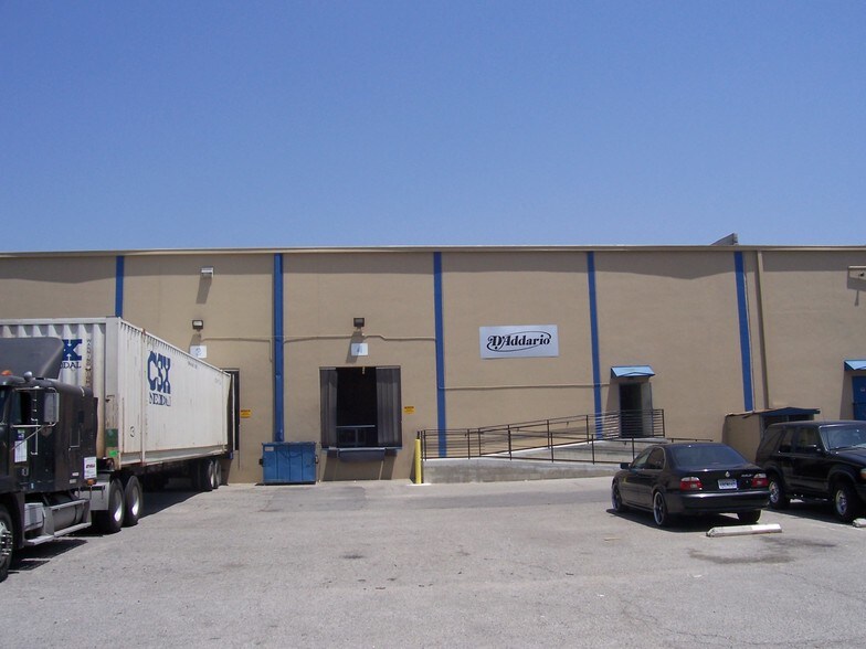 More Photos Of 12224 Montague St, Pacoima Distribution For Lease