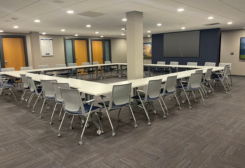 More Photos Of 600 S Main Ave, Sioux Falls Office For Lease