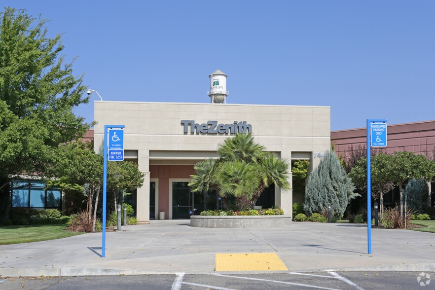 More Photos Of 7440 N Palm Ave, Fresno Office For Sale