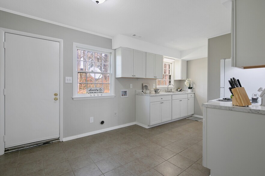 More Photos Of 817 Ridge Rd, Fayetteville Apartments For Sale