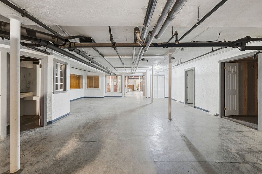 More Photos Of 159 S Main St, Fall River General Retail For Sale