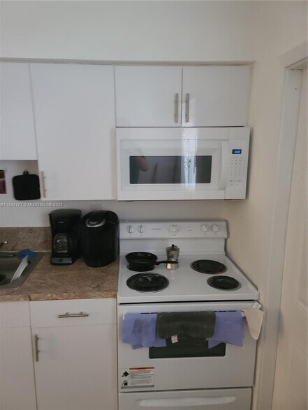 More Photos Of 8000 NW 12th Ct, Miami Multifamily For Sale