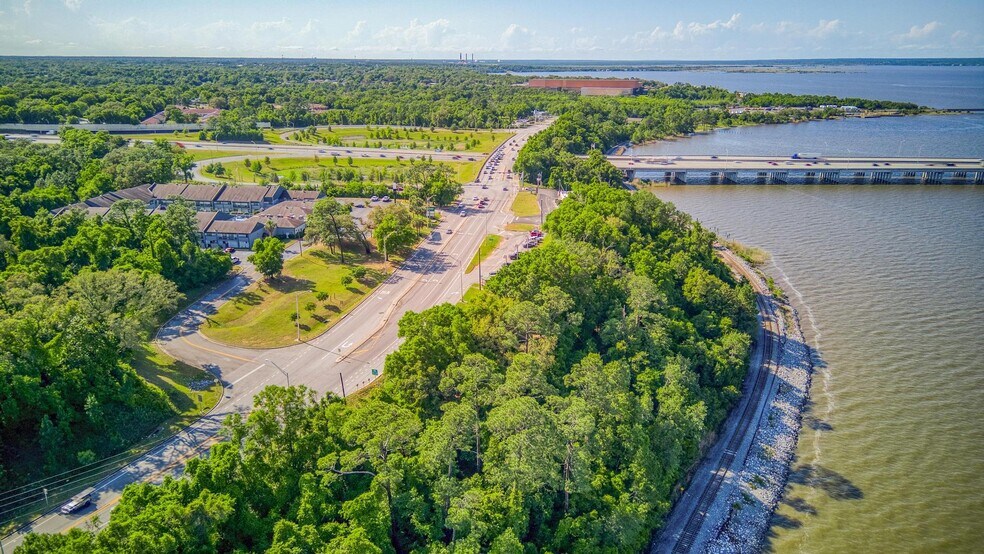 More Photos Of 7599 Scenic Hwy, Pensacola Land For Sale