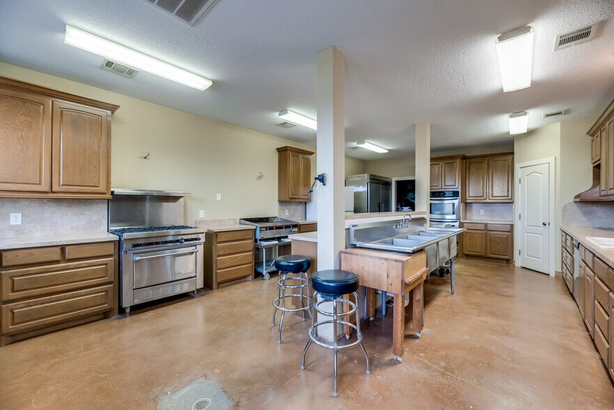 More Photos Of 955 Jack Eastham, Avalon Land For Sale