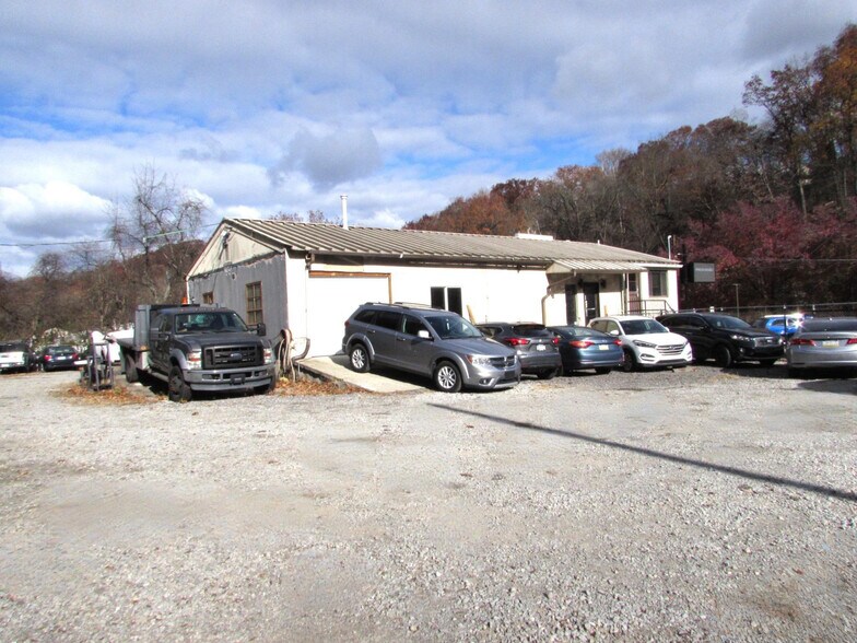 More Photos Of 174 Sandy Creek Rd, Verona Auto Repair For Sale