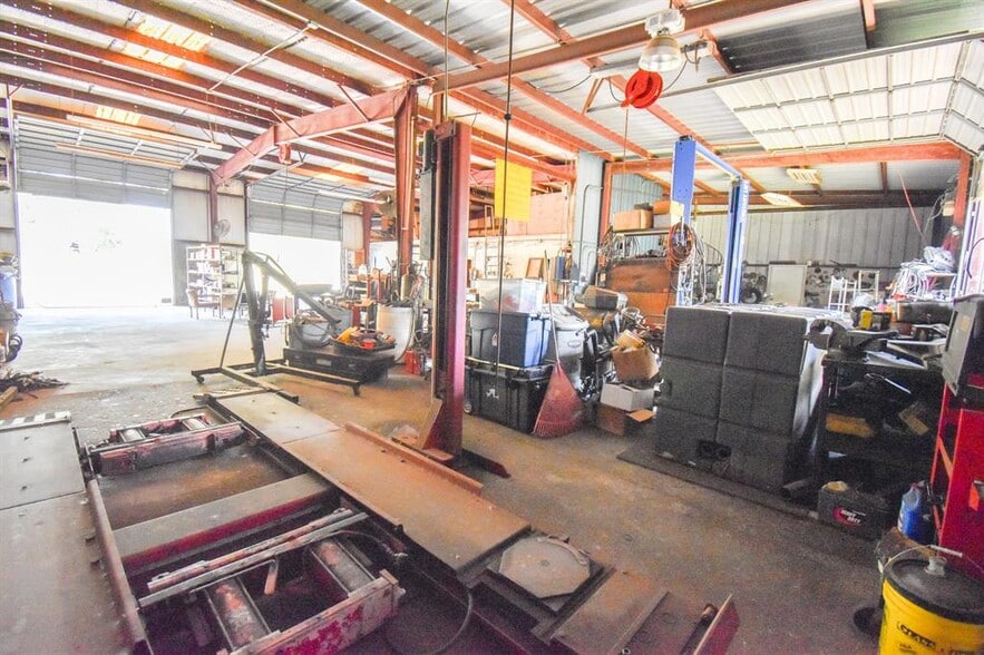 More Photos Of 150 Hill Ln, Coldspring Industrial For Sale