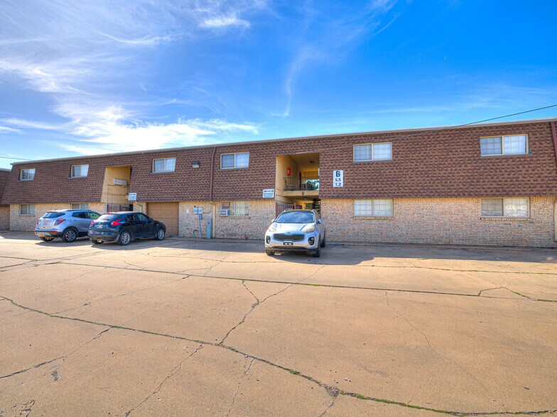 More Photos Of 6401 NW Oak Ave, Lawton Apartments For Sale
