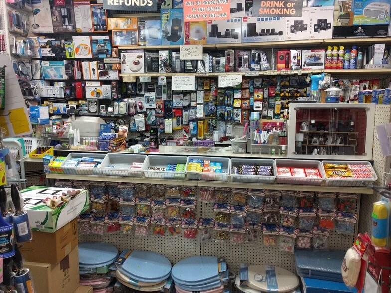 More Photos Of 116-10 Jamaica Ave, Richmond Hill Storefront Retail Office For Lease