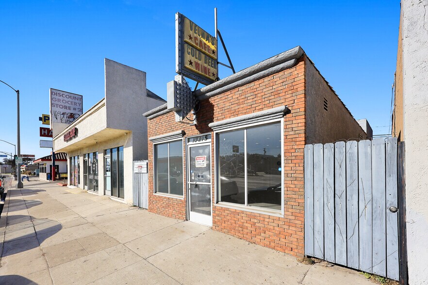 More Photos Of 13215 Paramount Blvd, South Gate Freestanding For Sale