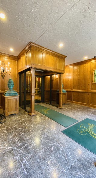 More Photos Of 1108 Olive St, Saint Louis Office For Sale